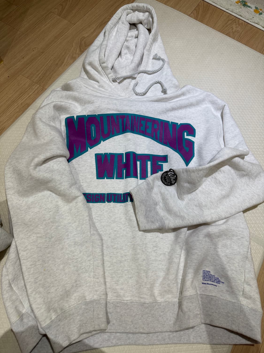 화이트마운티어링  후드 상품이미지1