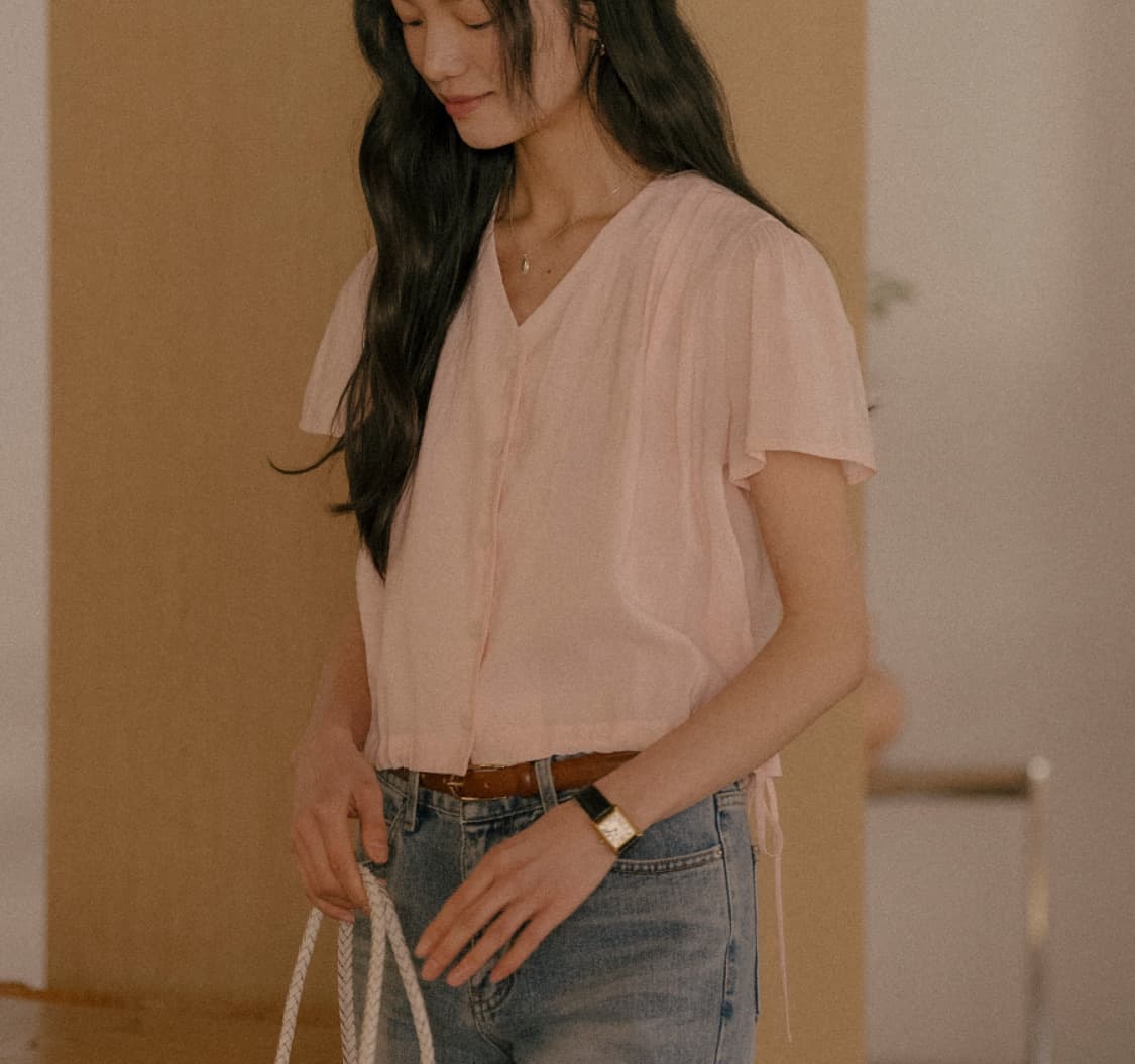 새상품 틸아이다이 버튼 브이넥 블라우스 상품이미지2