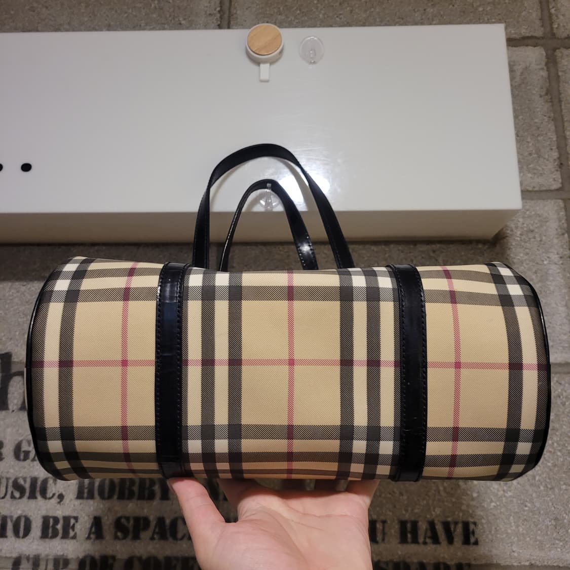 버버리 노바체크 원통 토트백 상품이미지5