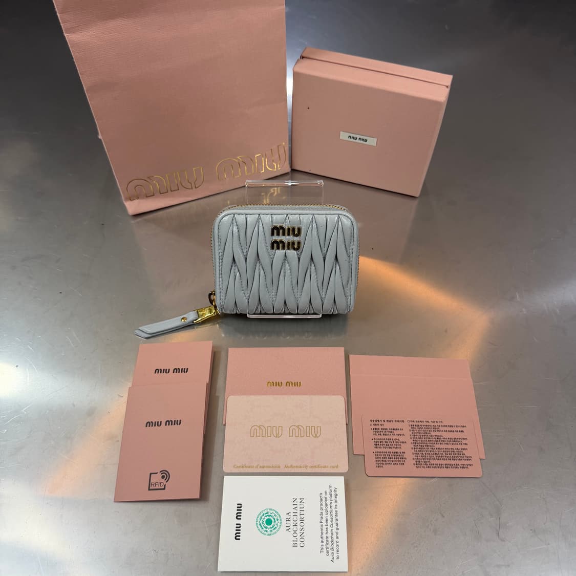 [정품] 미우미우 마테라쎄 금장 나파 지퍼 코인 카드지갑 상품이미지1