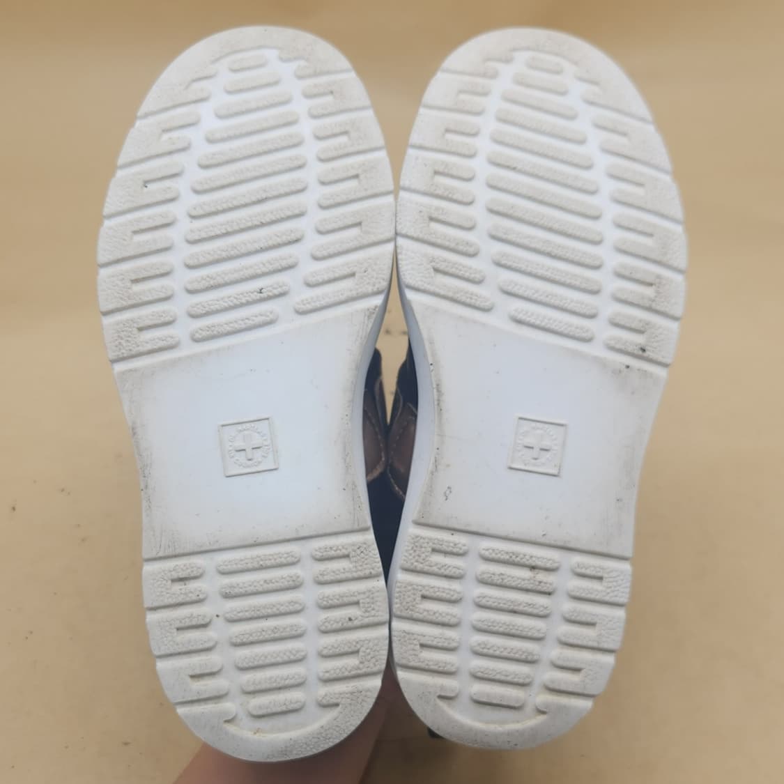 닥터마틴 유도라 여성 슬립온 36 220 상품이미지3