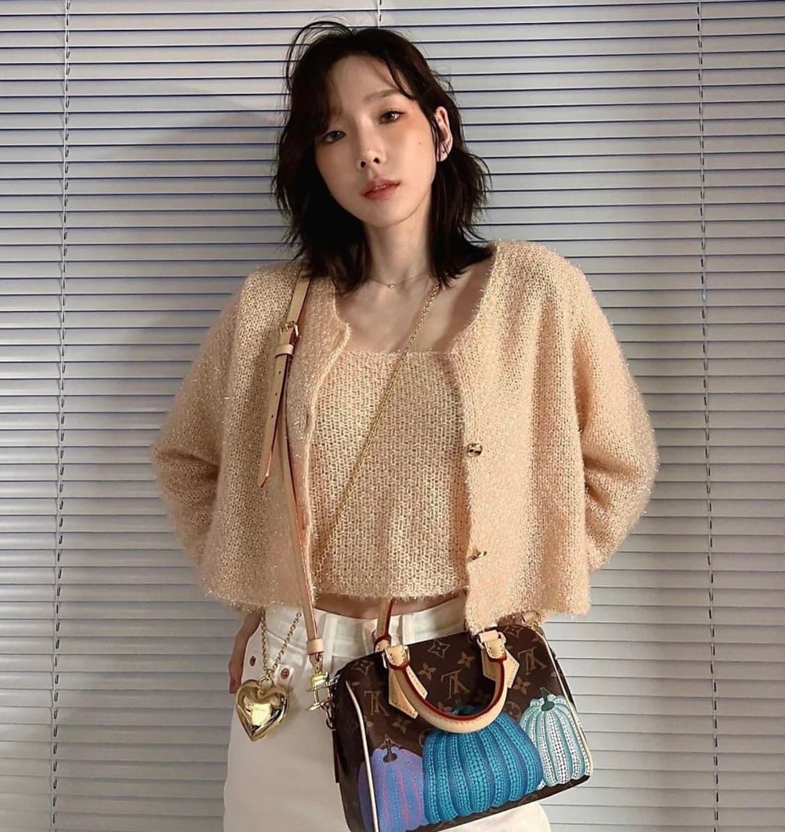 넘버링 하트 마이크로백 상품이미지2