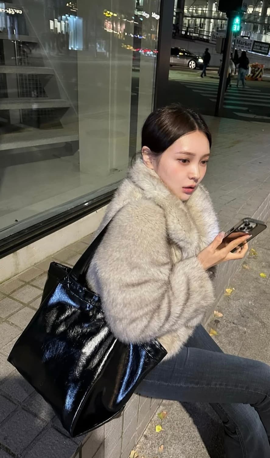 tuo 글로시 캐리백 블랙 판매 상품이미지4
