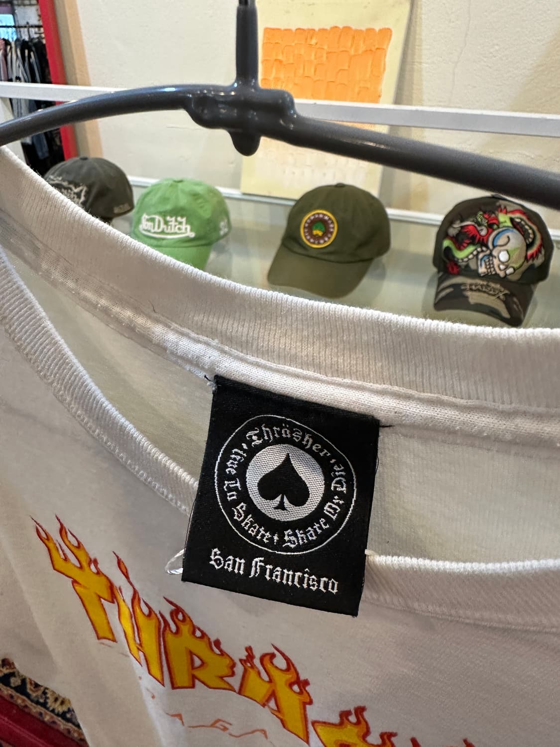  트래셔 플레임 로고 반팔티 화이트 L 상품이미지3