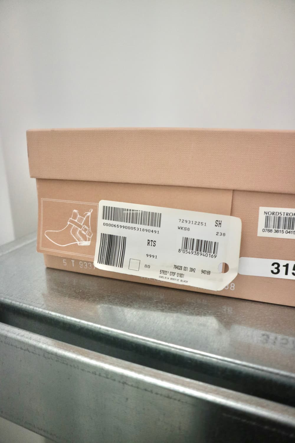 Miu Miu chelsea boots 상품이미지6