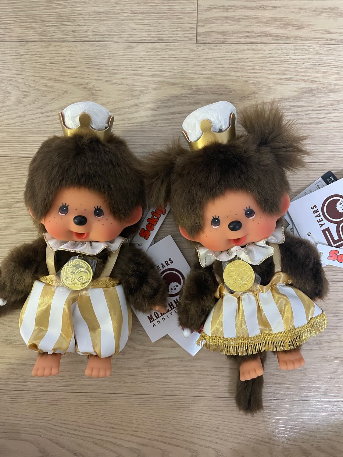 [새상품] 몬치치 50주년 왕관 세트 인형 상품이미지1