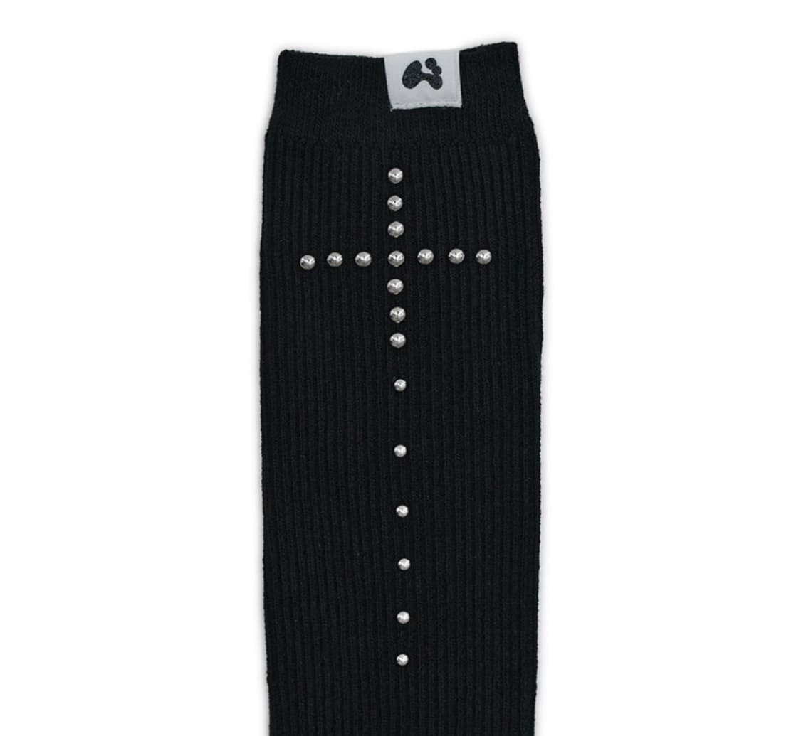 허그유어스킨 스터드 크로스 삭스 블랙 상품이미지2