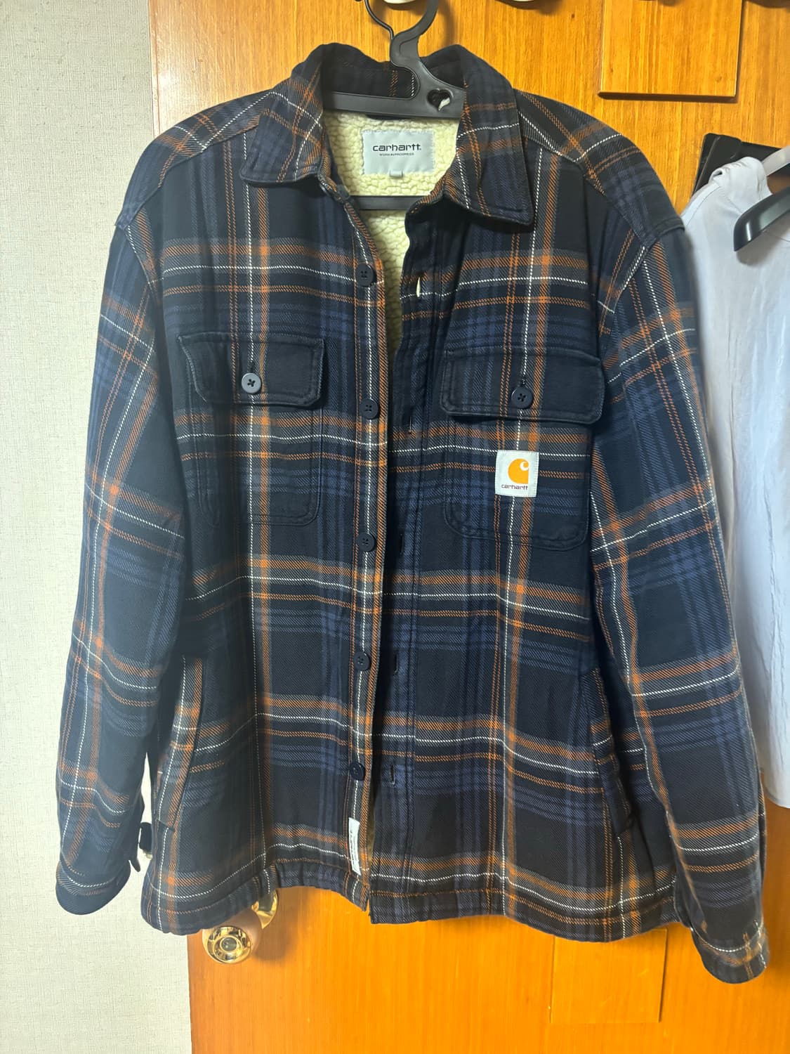 칼하트wip 네이비 체크 후리스셔프 상품이미지1