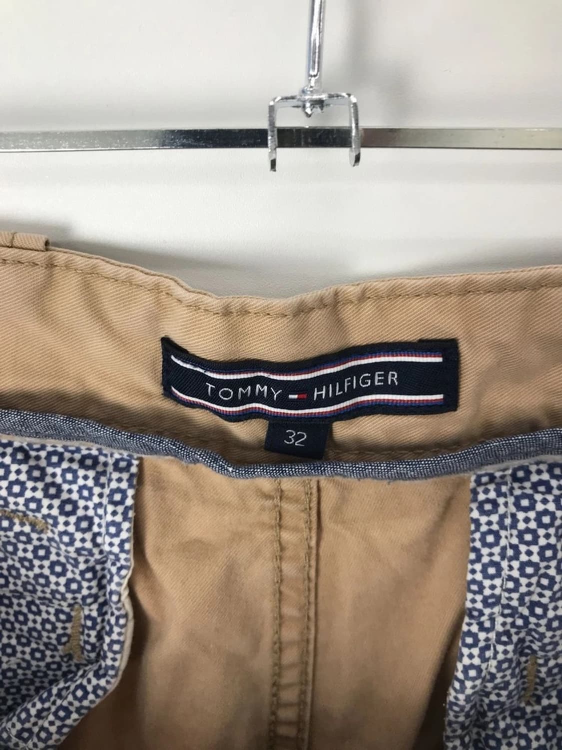 Tommy Hilfiger Beige Cargo Shorts 상품이미지8