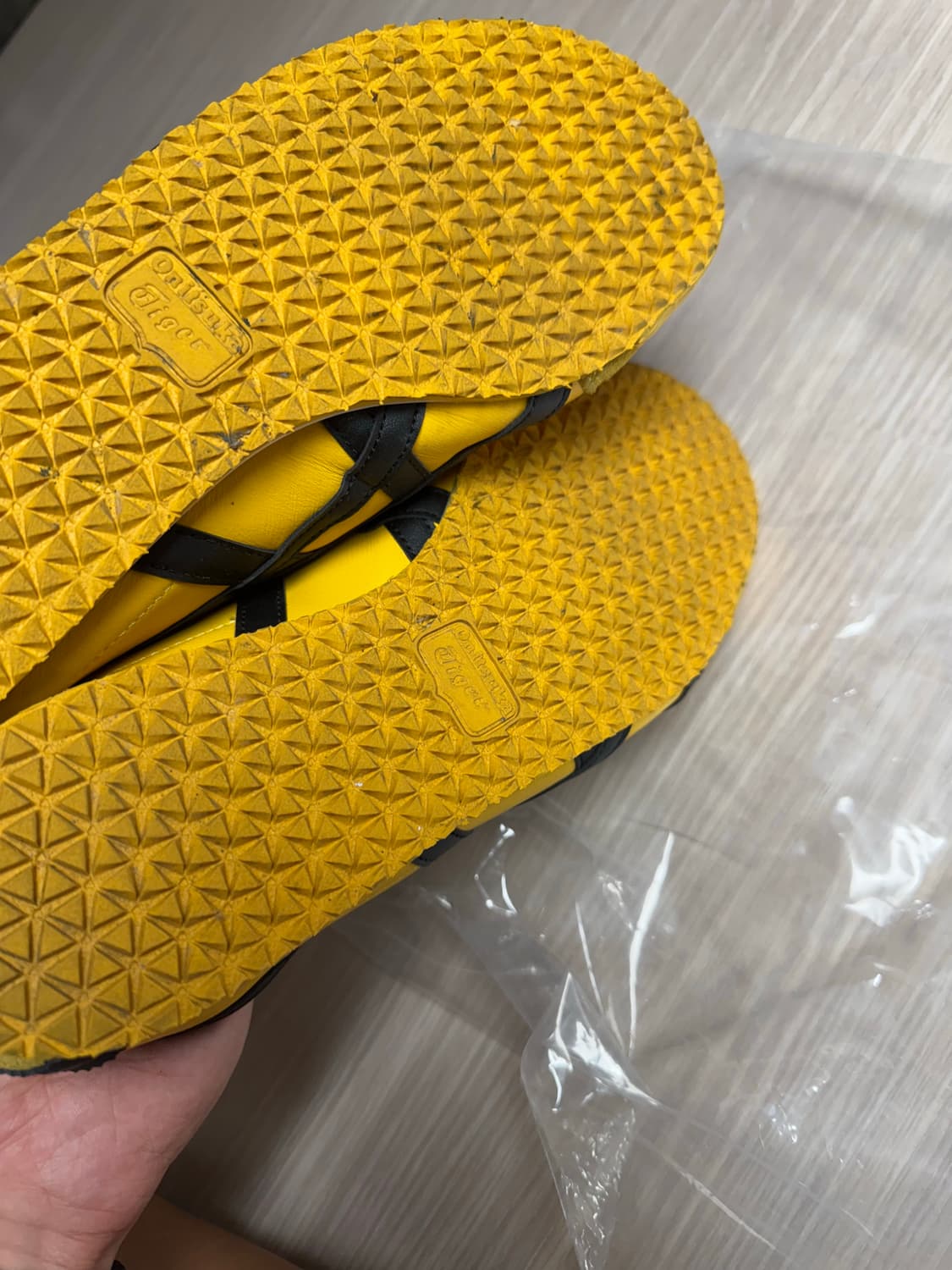 오니츠카 타이거 옐로우 상품이미지3