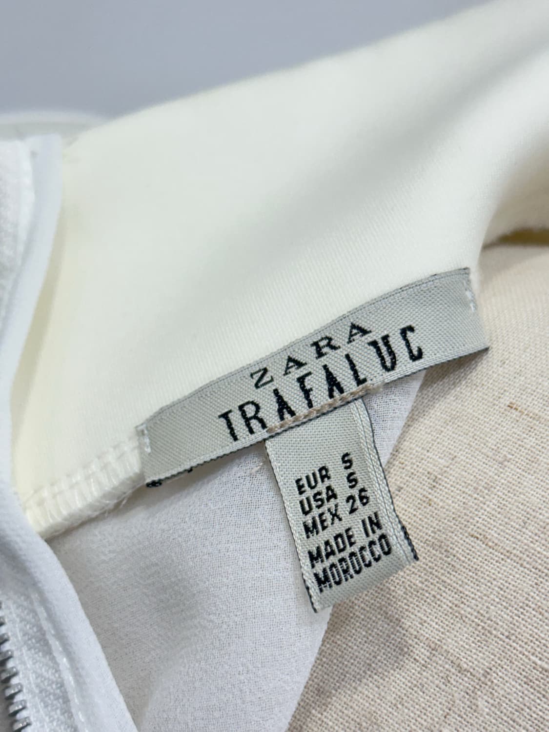 자라 화이트 목폴라 상품이미지6