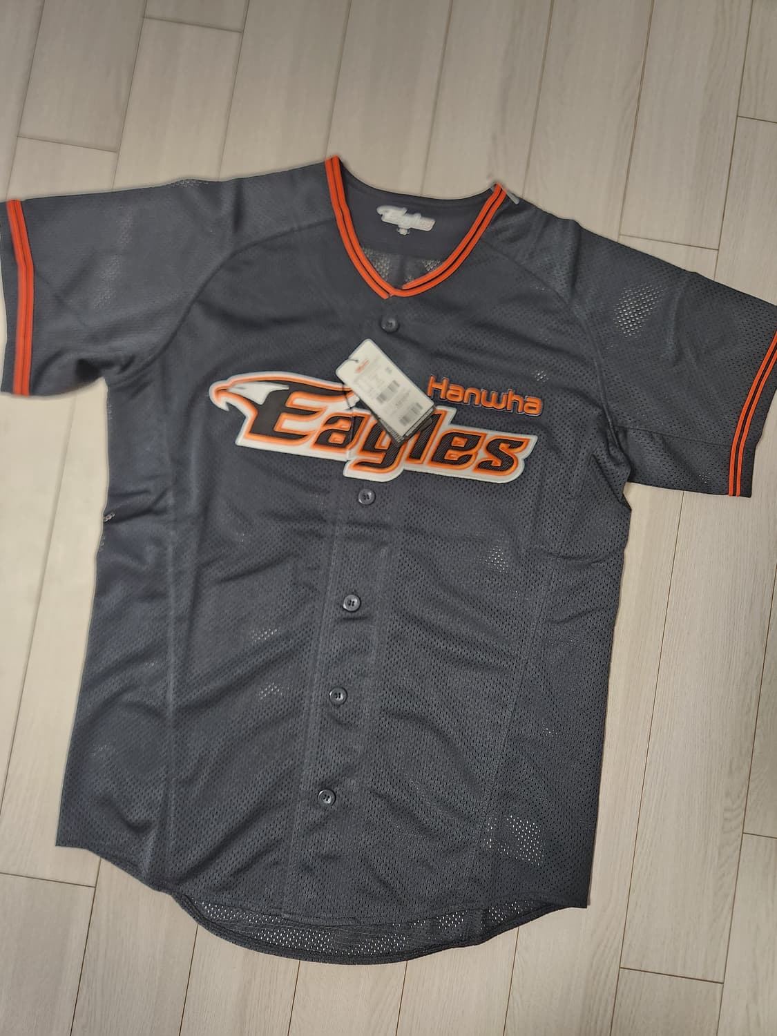 택 새상품) 한화 이글스 레플리카유니폼 사이즈85

여러 중고사이트에도  상품이미지1