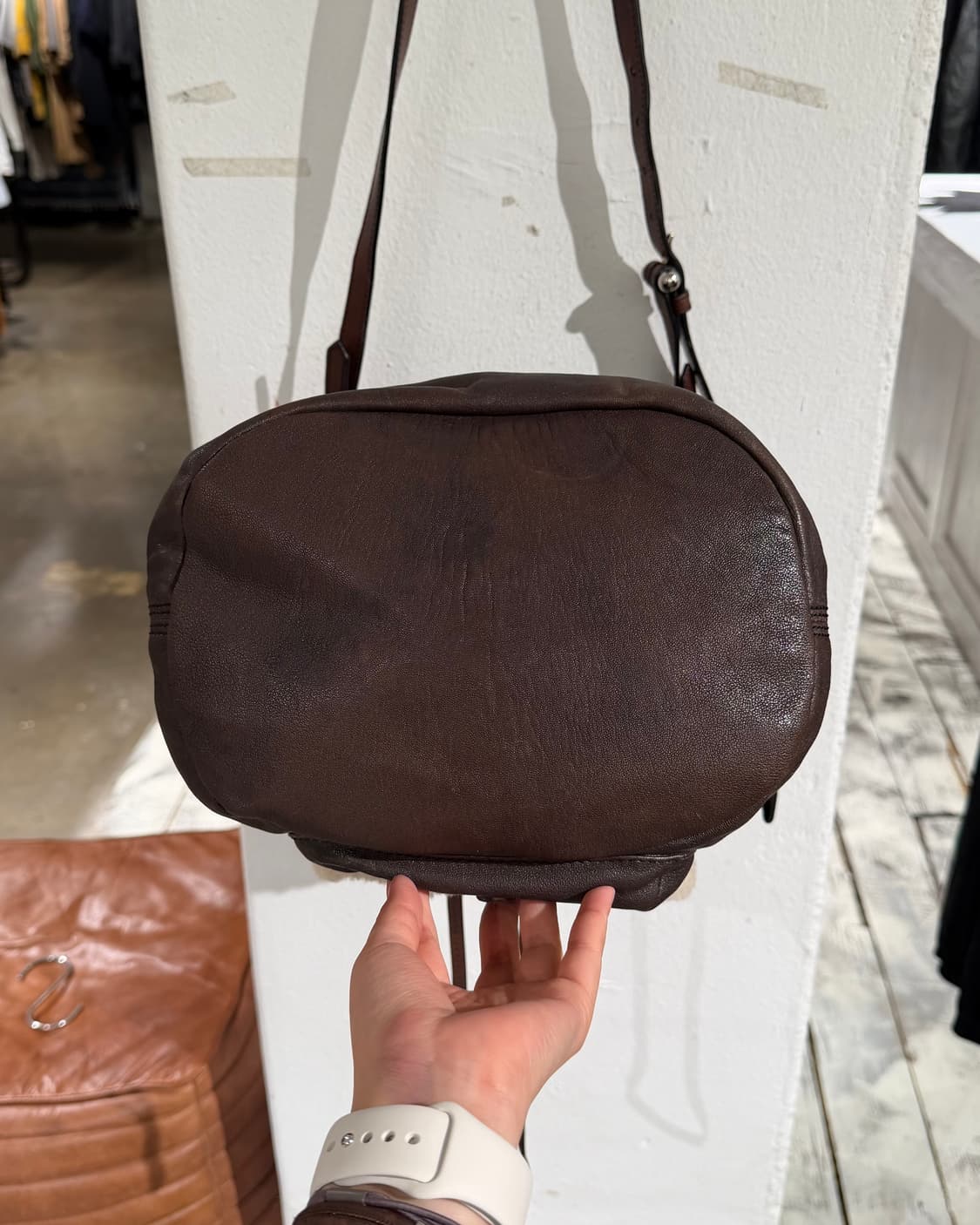 버버리 레더 브라운 시어링 숄더백 상품이미지6