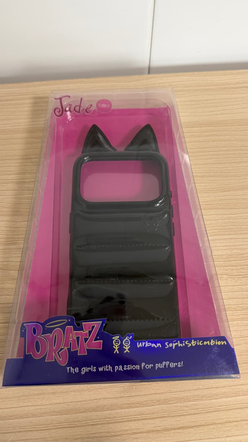 어반소피티케이션 제이드 아이폰 17프로 상품이미지1