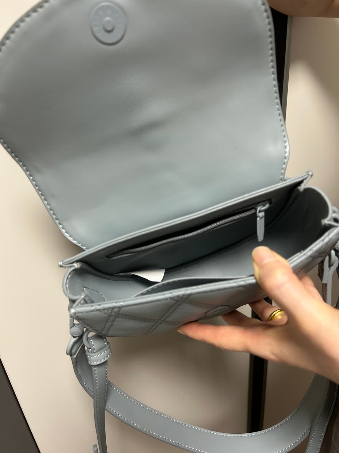 찰스앤키스 퀼팅 크로스백 하늘색 상품이미지4