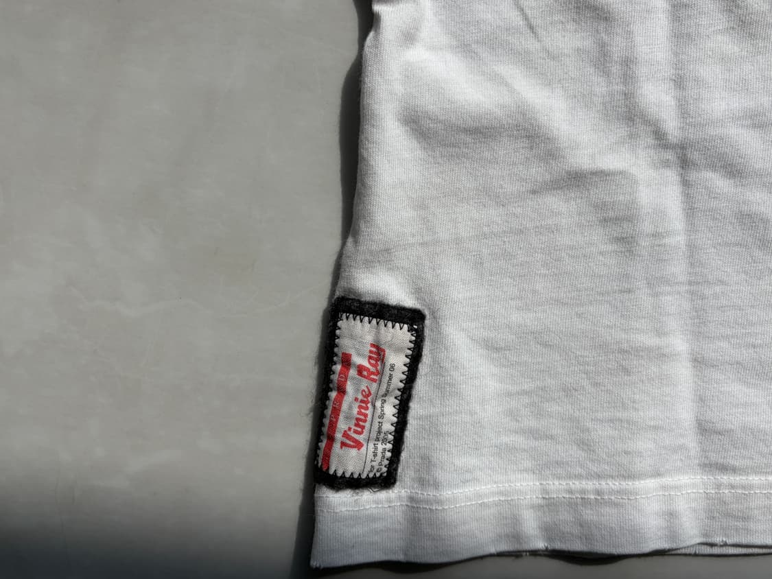 2006 prada vinnie ray kitty t shirt  상품이미지4