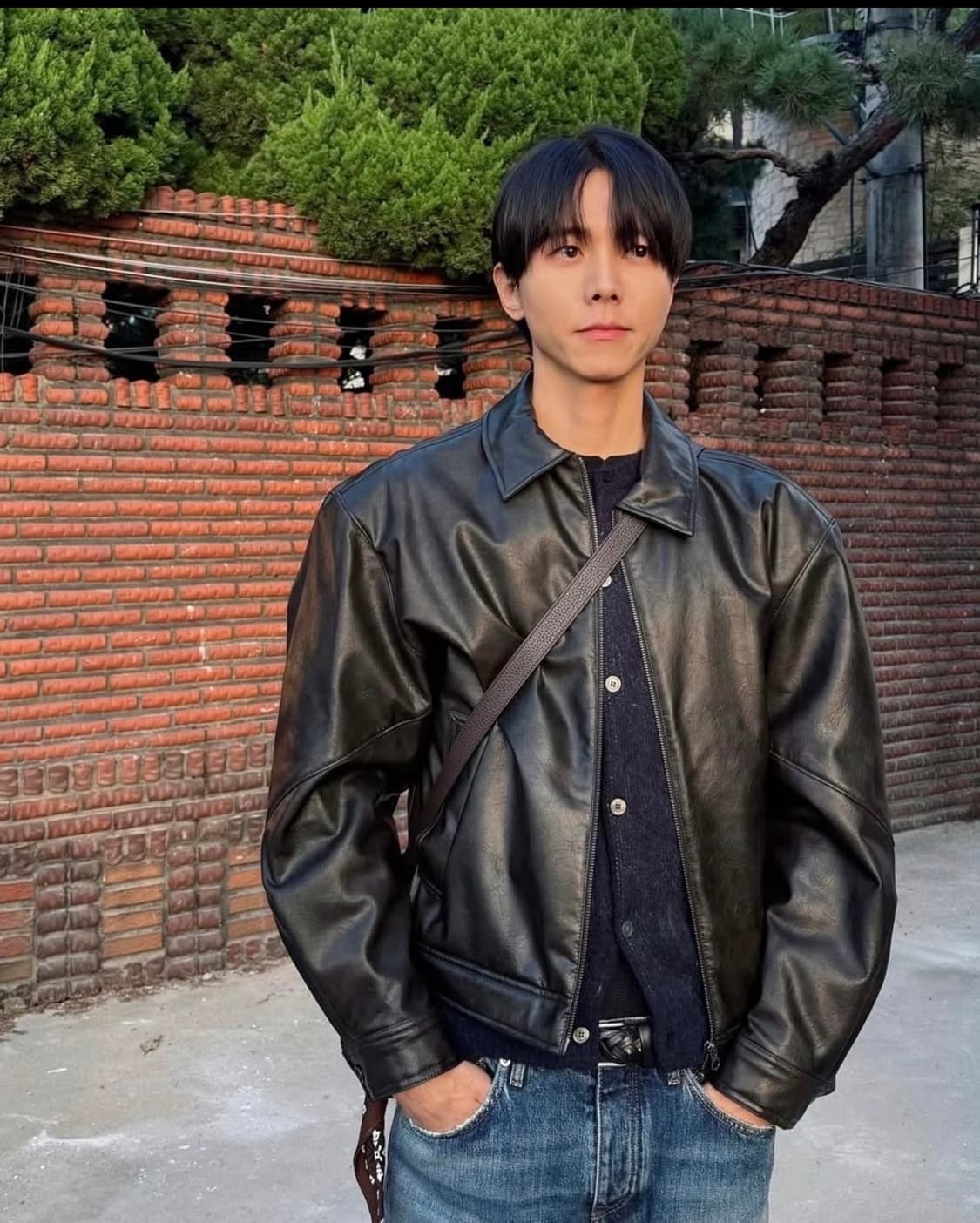 아모멘토 25fw 비건레더 블루종 상품이미지2