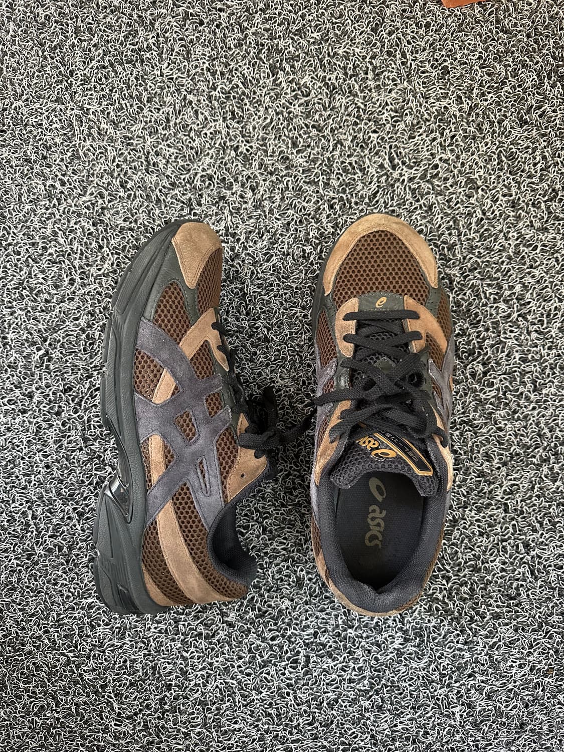 아식스 젤 1130 SMU 다크 브라운 285mm 상품이미지3