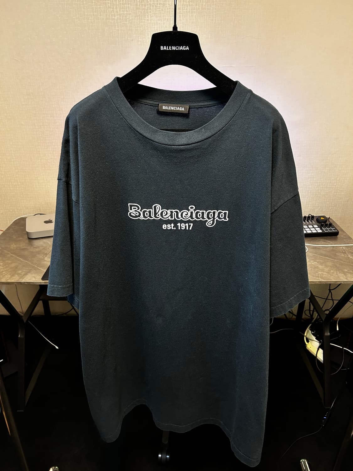 발렌시아가 자수 로고 티셔츠 상품이미지1