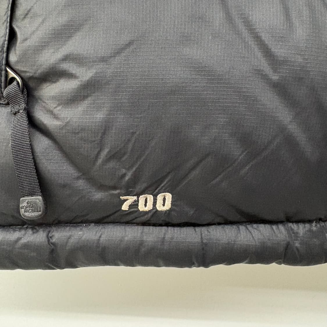 노스페이스 700 패딩 조끼 블랙 남/S 상품이미지3