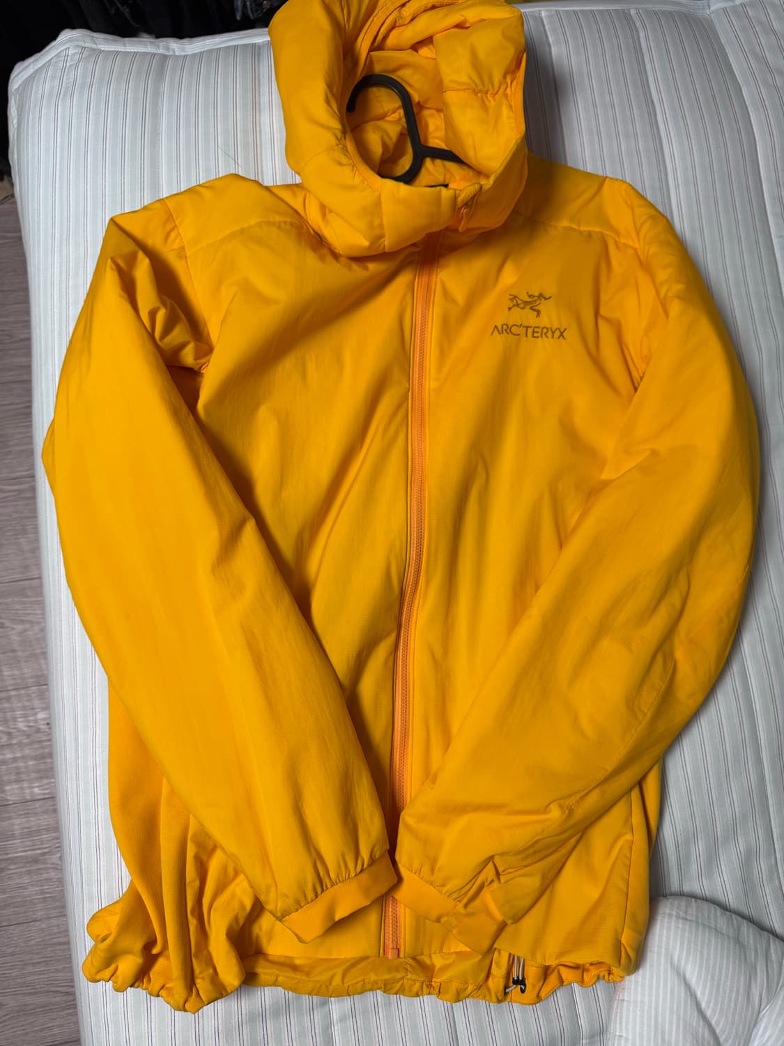 [L] 아크테릭스 아톰 후디 경량패딩 엣지자 상품이미지1