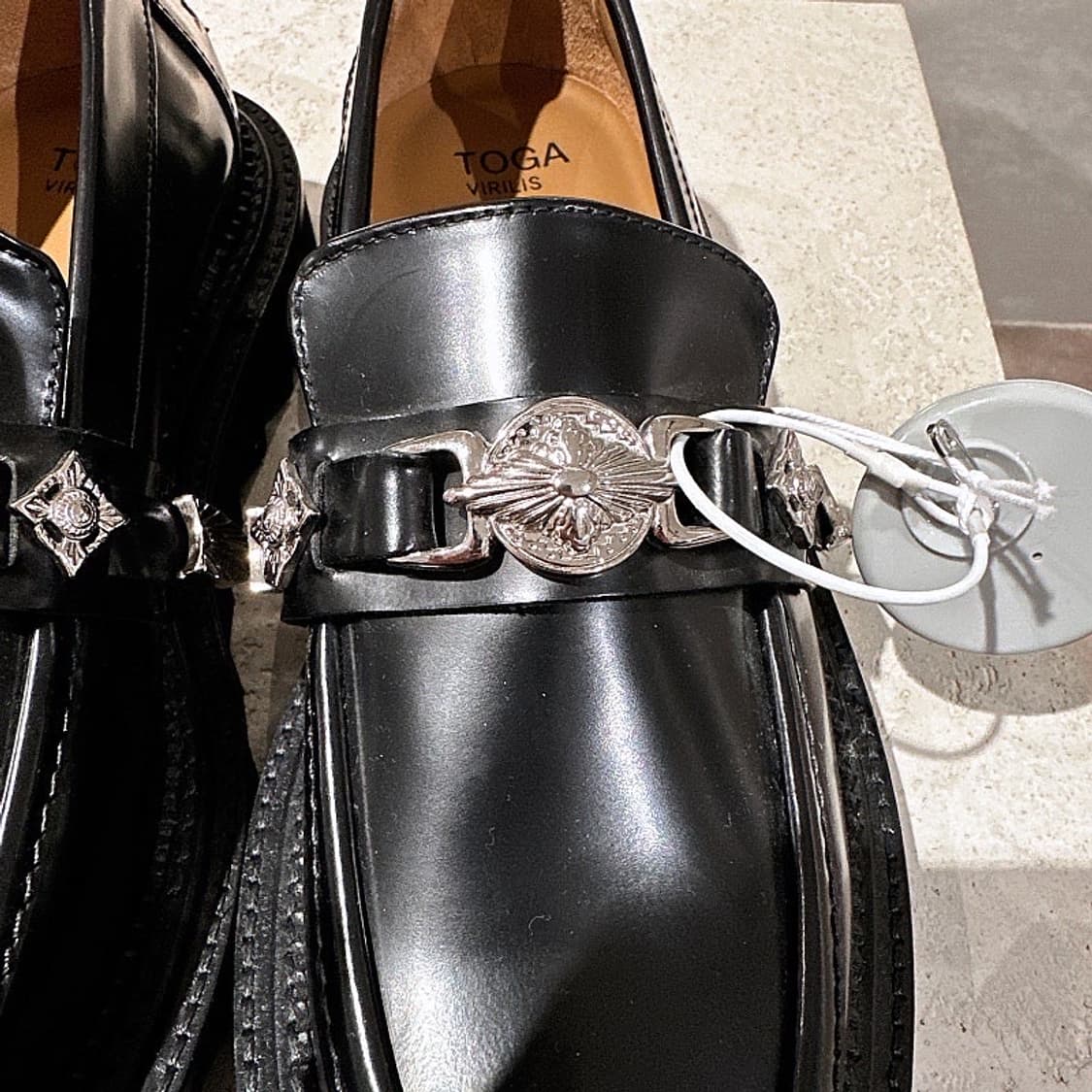 (정품/새상품)TOGA VIRILIS 토가 비릴리스 남성 블랙 메탈 로퍼 상품이미지3