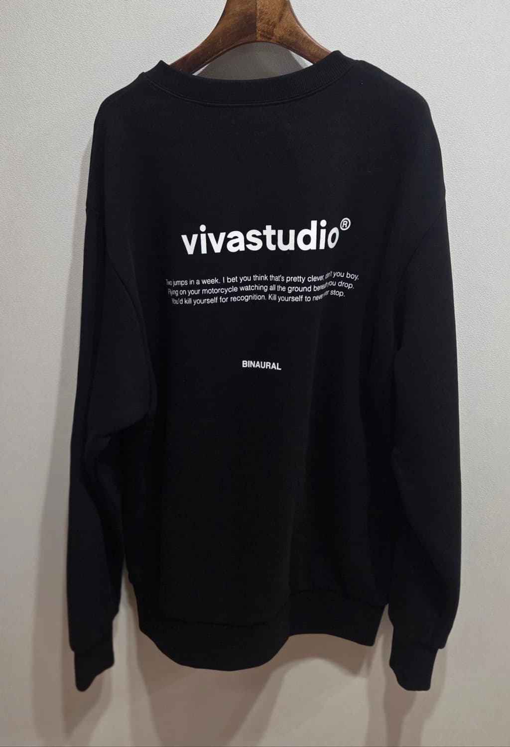 비바스튜디오 블랙 맨투맨 티셔츠 M 상품이미지6