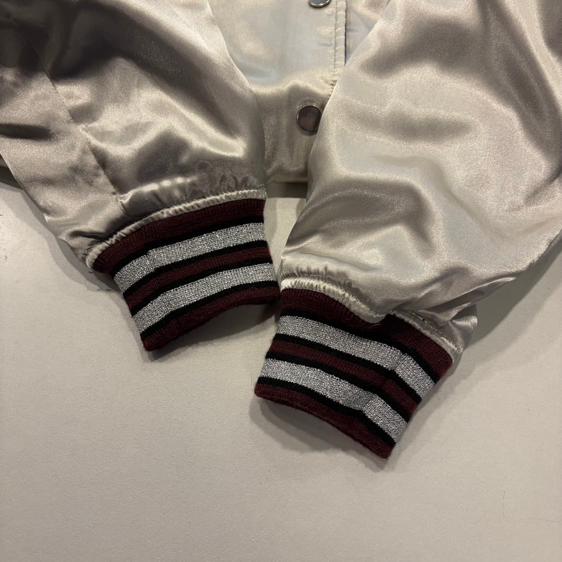 [S] 리바이스 치타 리버시블 스카쟌 자수 새틴 봄버 실버 D802 상품이미지9