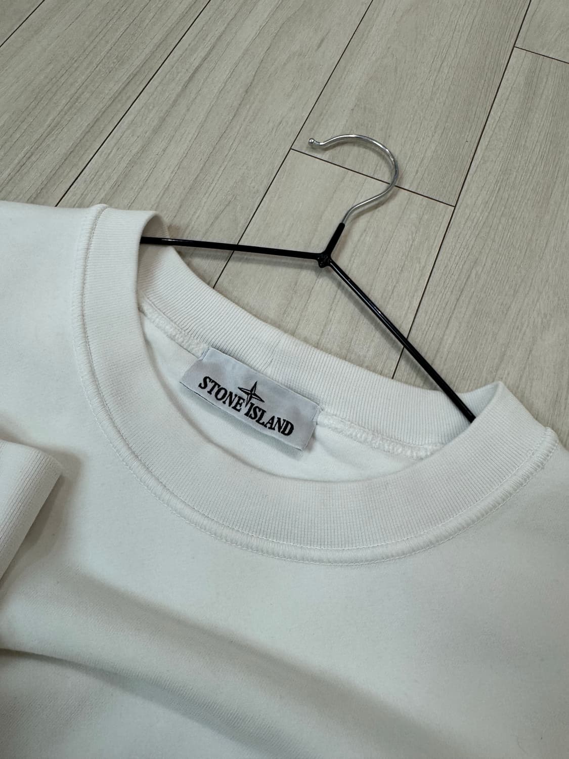 [정품/신형] 24ss 스톤아일랜드 맨투맨  상품이미지3