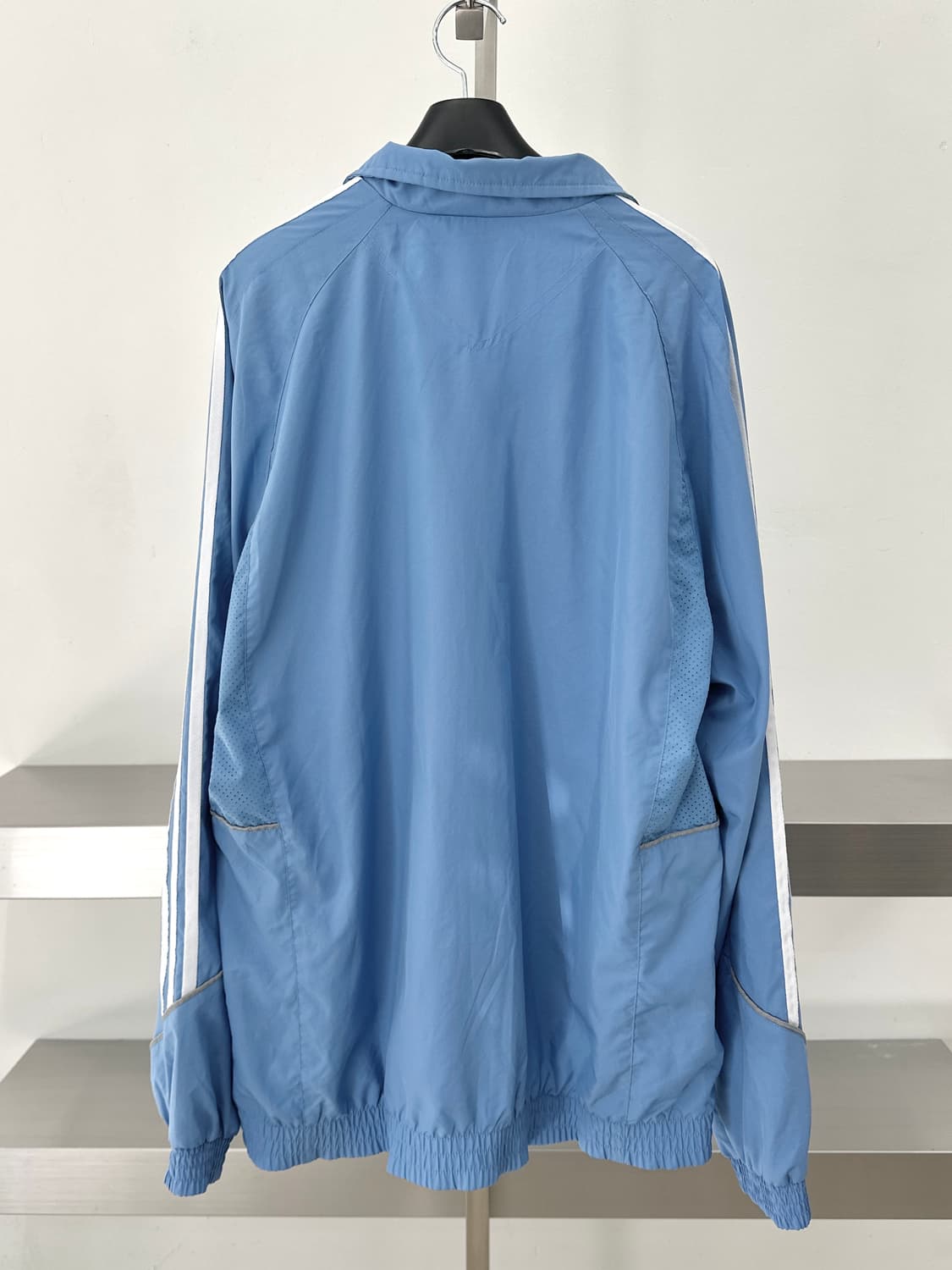 아디다스 스카이블루 삼선 바람막이  상품이미지5