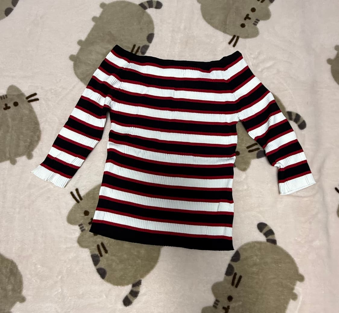 레드+블랙+화이트 스트라이프 크롭니트 상품이미지1