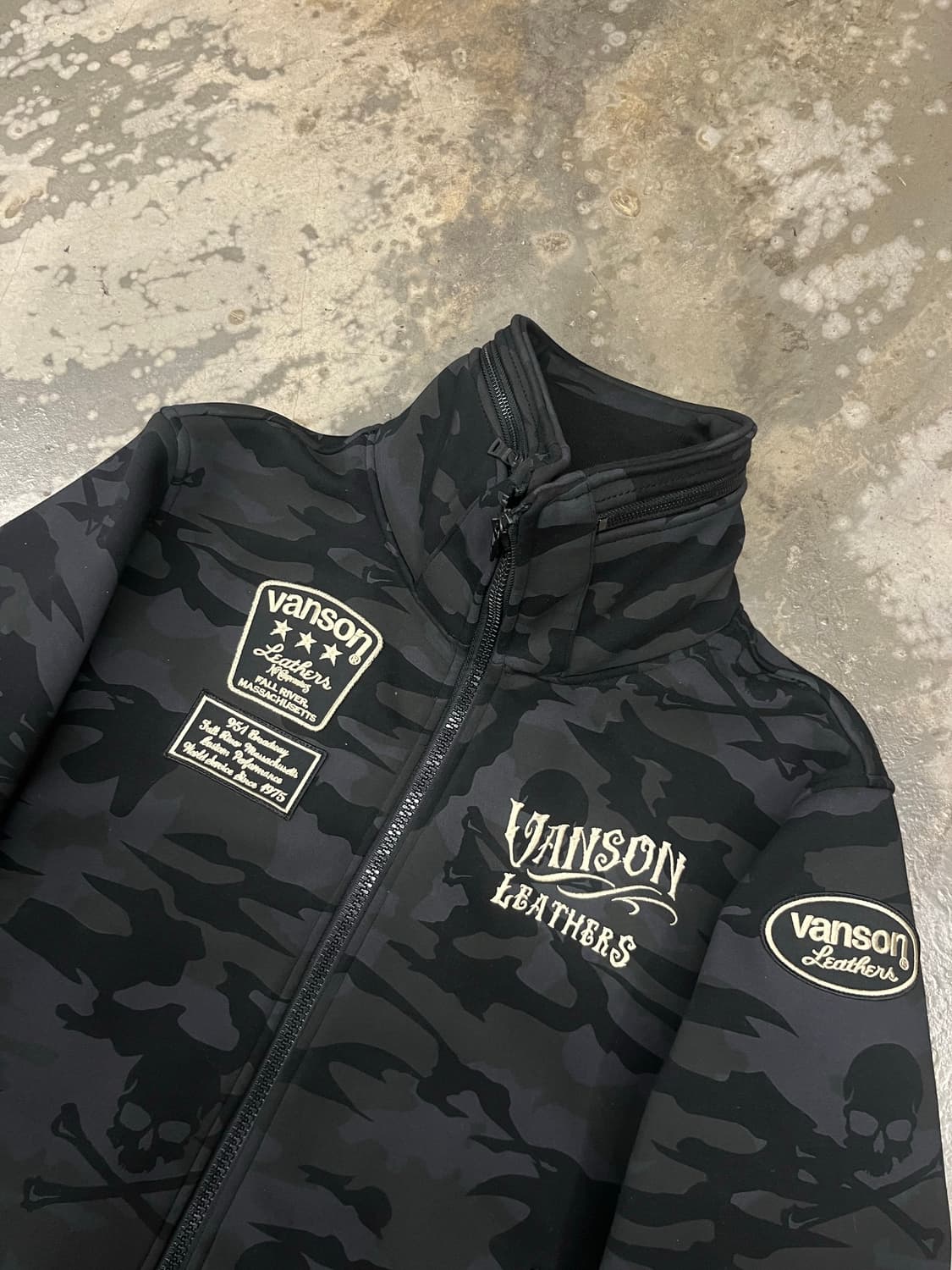 밴슨 카모 스컬자수 기모집업 XL 상품이미지3