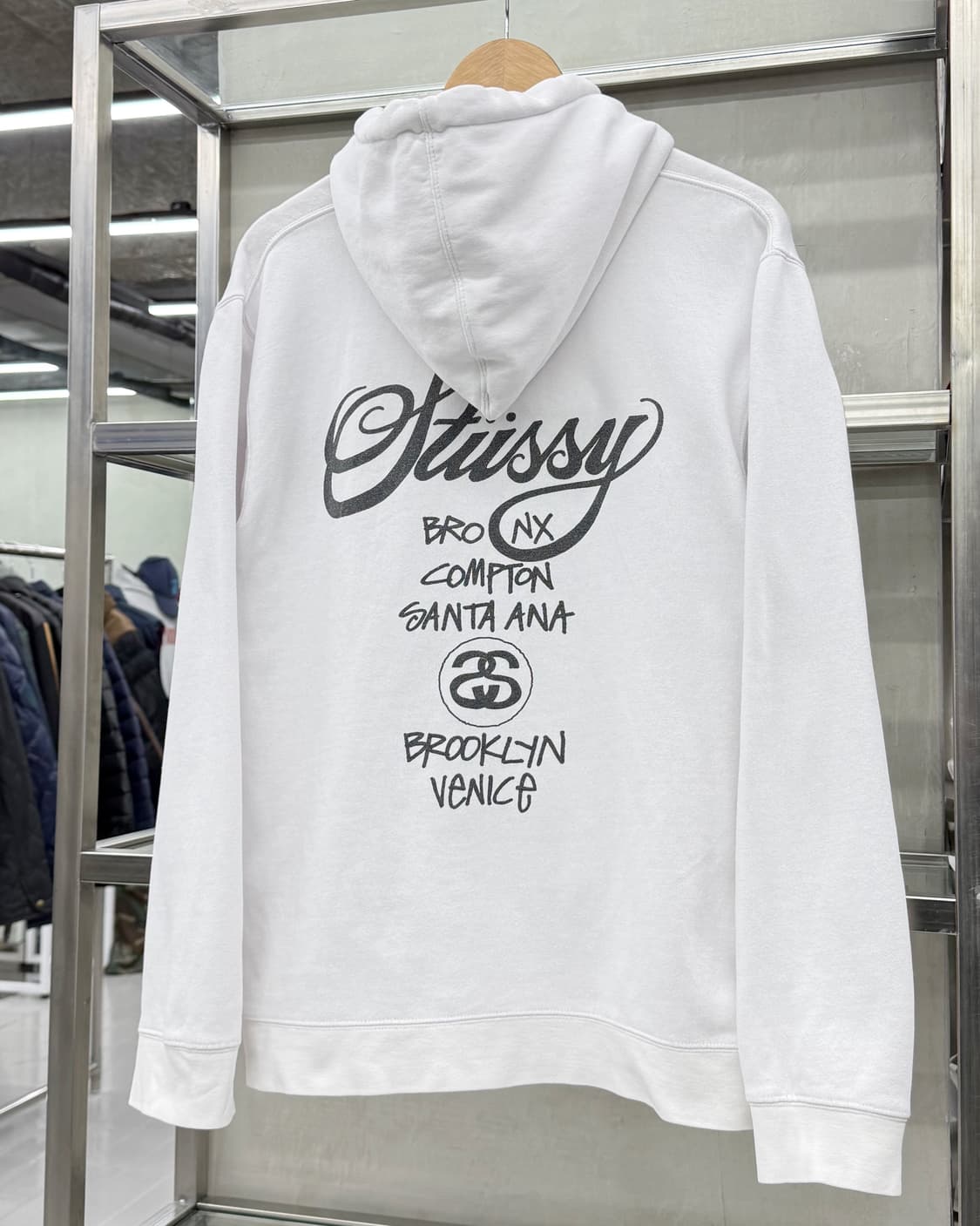 스투시 월드투어 빅로고 스웻 후드티 화이트 상품이미지2