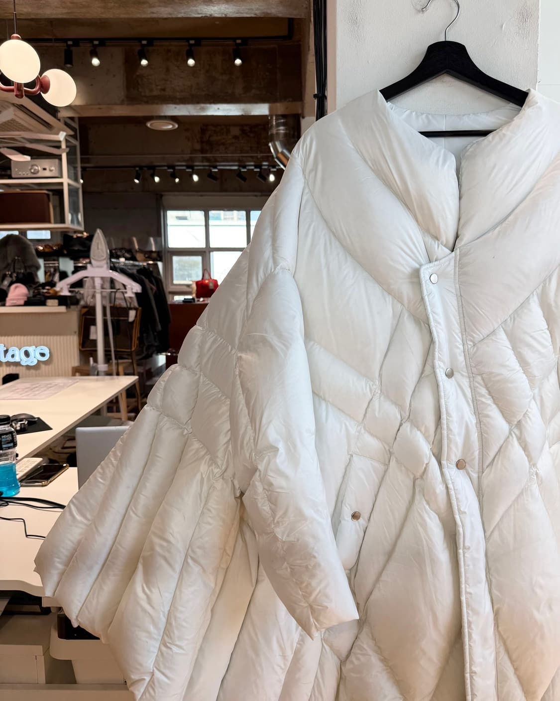 펑첸왕 화이트 오버사이즈 구스 다운 점퍼  상품이미지4