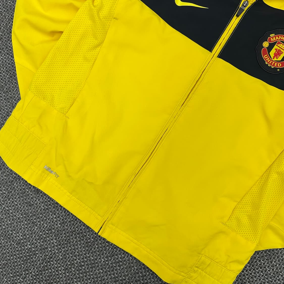나이키 맨유 09-10 시즌 올드스쿨 옐로우 바람막이 S 상품이미지5