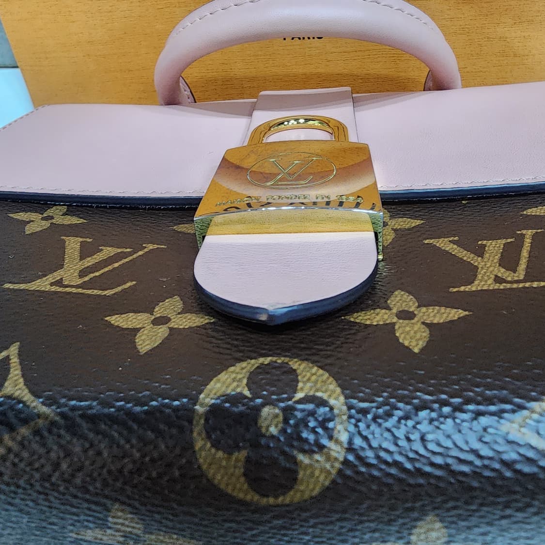 루이비통 록키BB 로즈파우더핑크 내장칩버전 상품이미지9