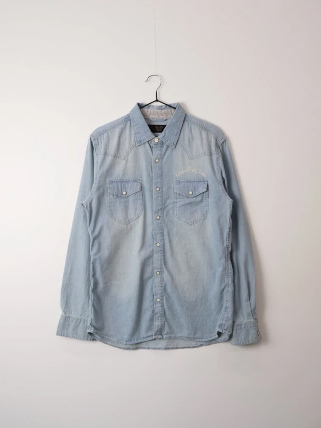 Thruxton Light Wash Denim Shirt 상품이미지3