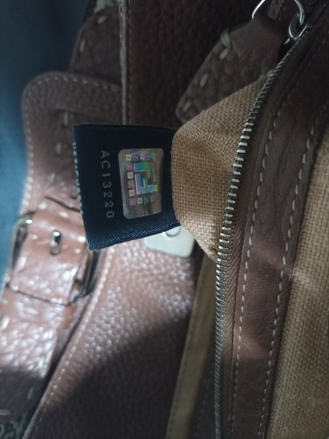 정품 펜디 셀러리아 숄더백 상품이미지9