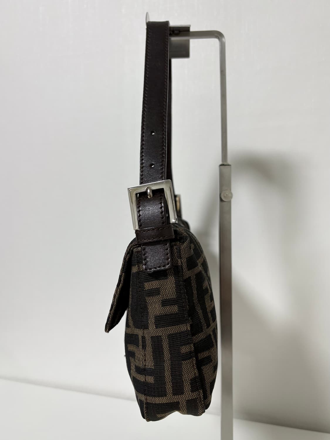 펜디 주카 바게트백  상품이미지4