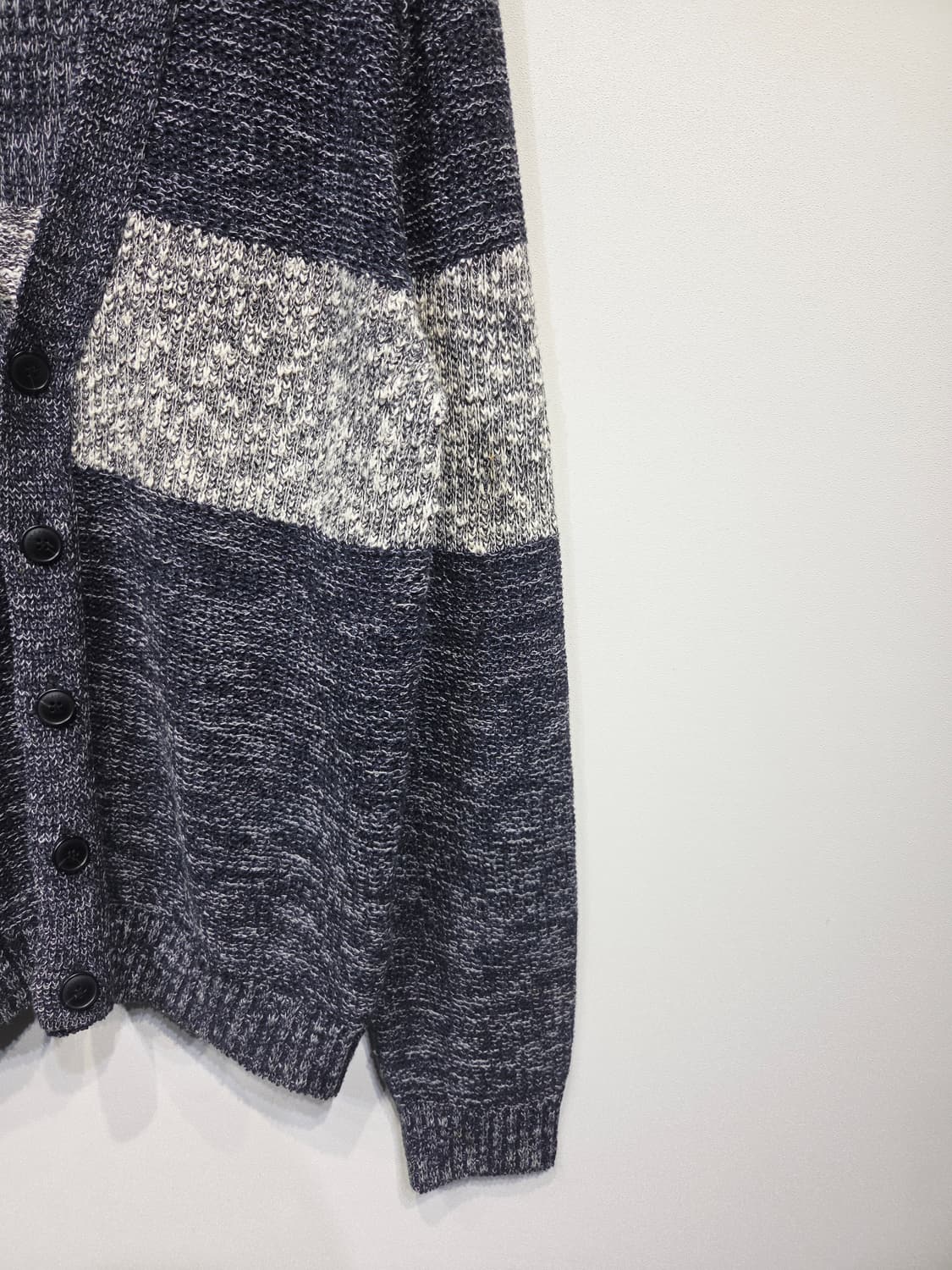 지오송지오(ZIO SONGZIO) 린넨 혼방 배색 니트 가디건 상품이미지5