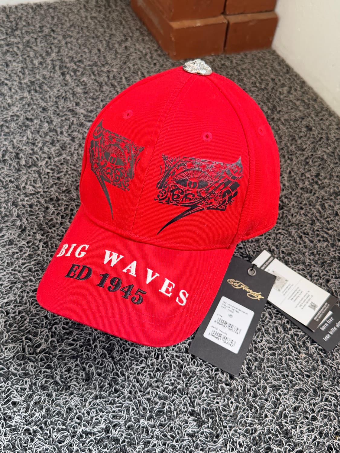 에드 하디(Ed Hardy) BIG WAVES 자수 볼캡 - RED 상품이미지1