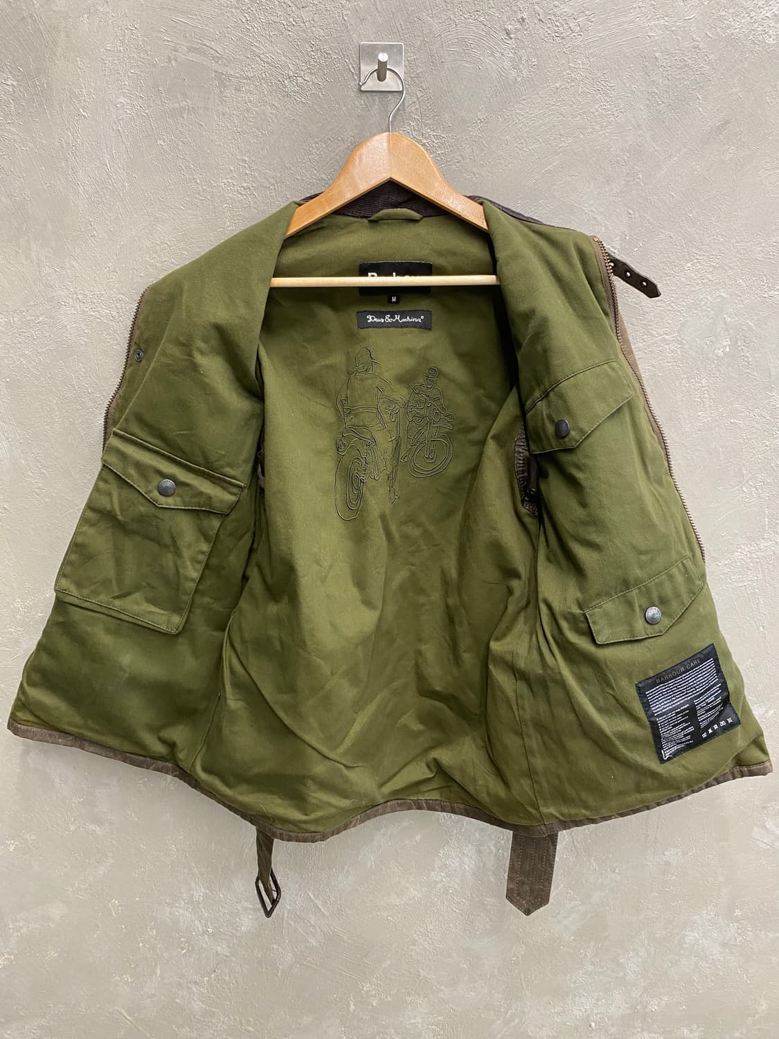 [M] Barbour x Deus 인터내셔널 왁스 자켓 상품이미지5