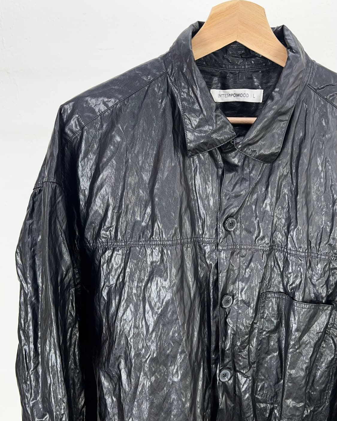 인템포무드 블랙 링클 디포머 아웃핏 셔츠 상품이미지2