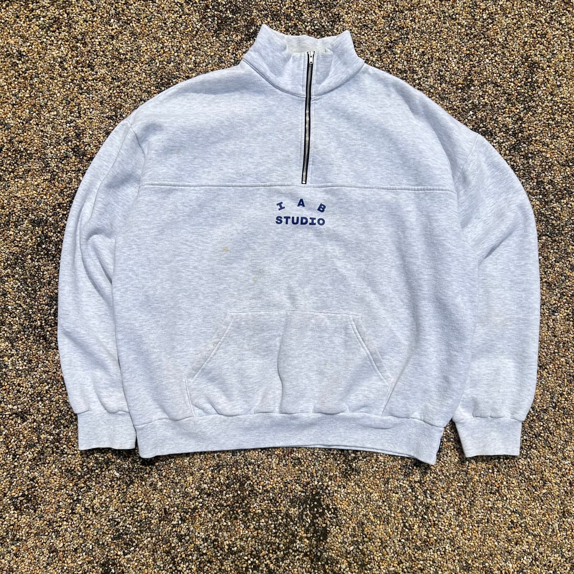 아이앱 스튜디오(I.A.B Studio) 반집업 맨투맨 상품이미지1