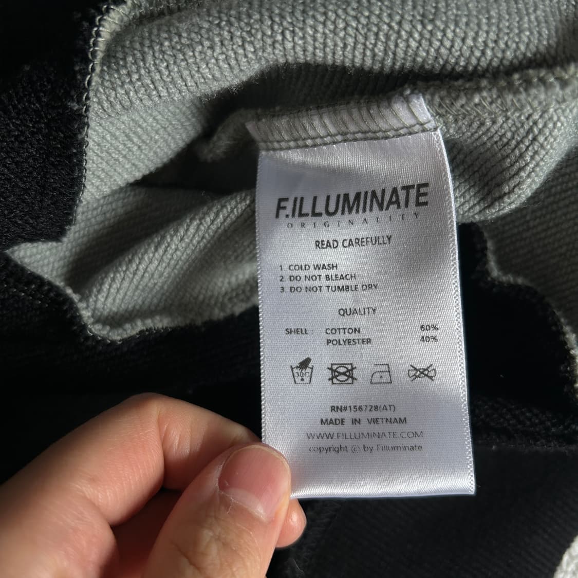 FILLUMINATE 블랙 후드티 XL 상품이미지3