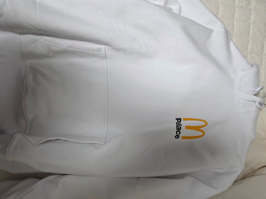 팔라스 맥도날드 콜라보 후드티 상품이미지4