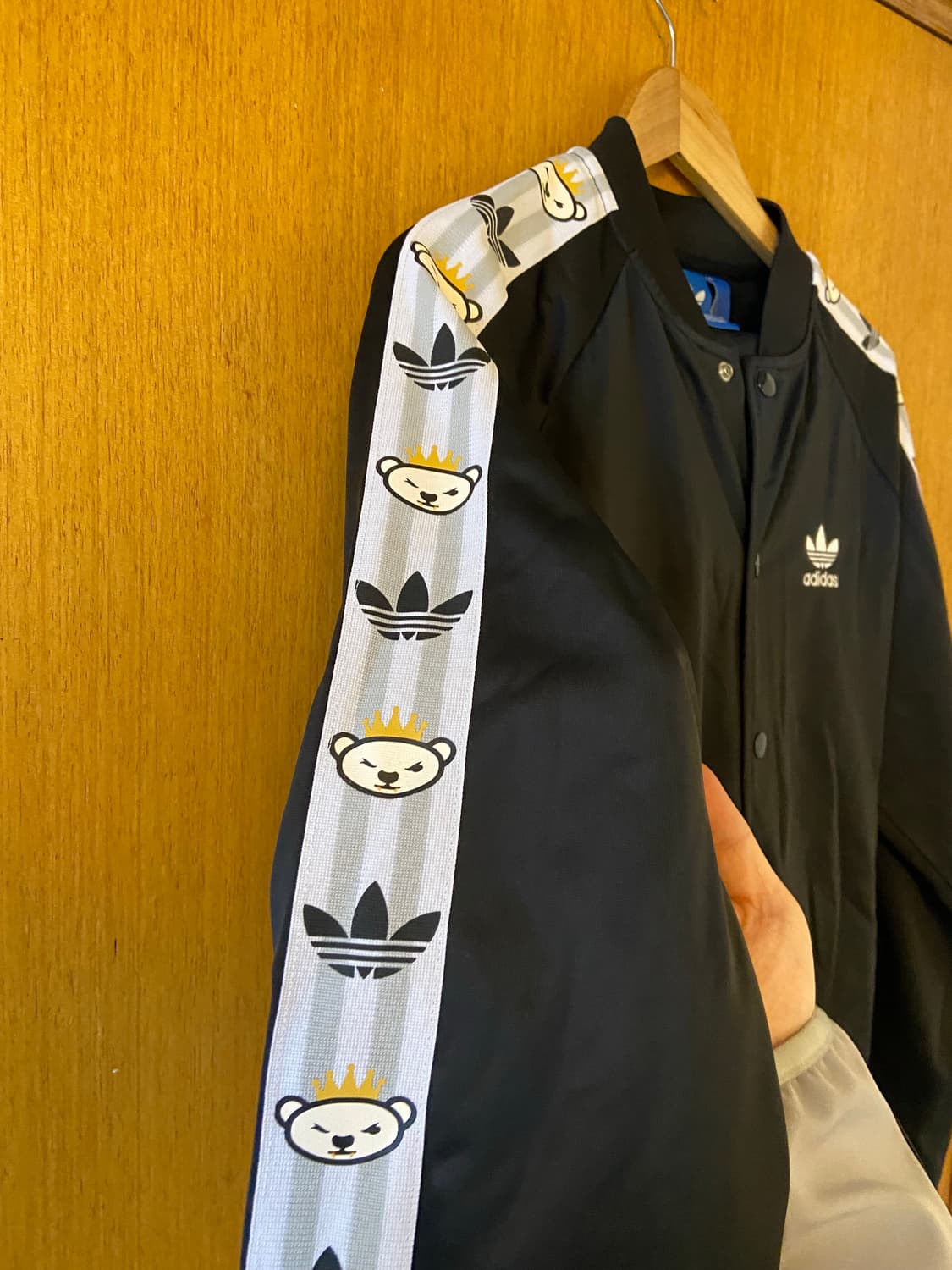 니고베어 아디다스 블랙 트랙탑 셋업 상품이미지2