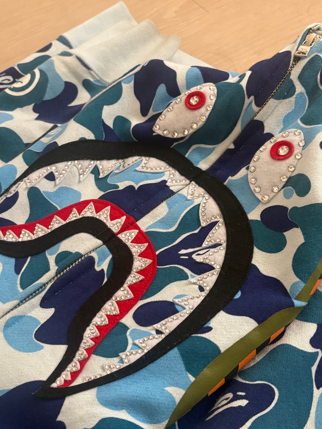 베이프 샤크 후드집업 상품이미지2