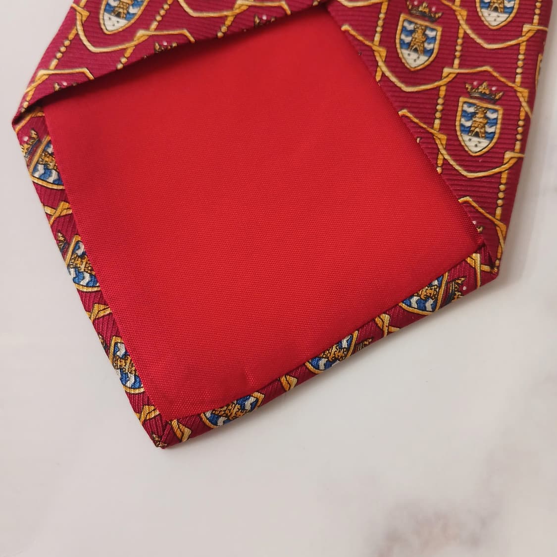 베르나르 실크 레드 크라운&문장 넥타이 9.3cm A+등급 A19096
 상품이미지7