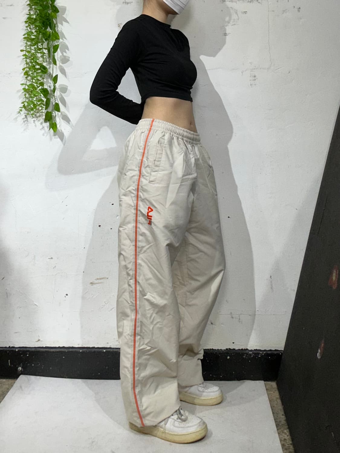 휠라 와이드 베이지 오렌지 사이드 라인 트랙 팬츠 L 상품이미지1